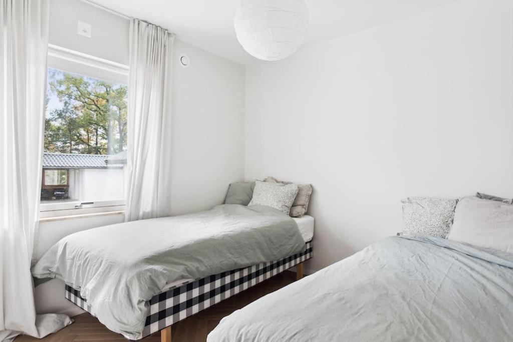 Sjoenaera Hus Med Grillstuga & Vacker Omgivning *